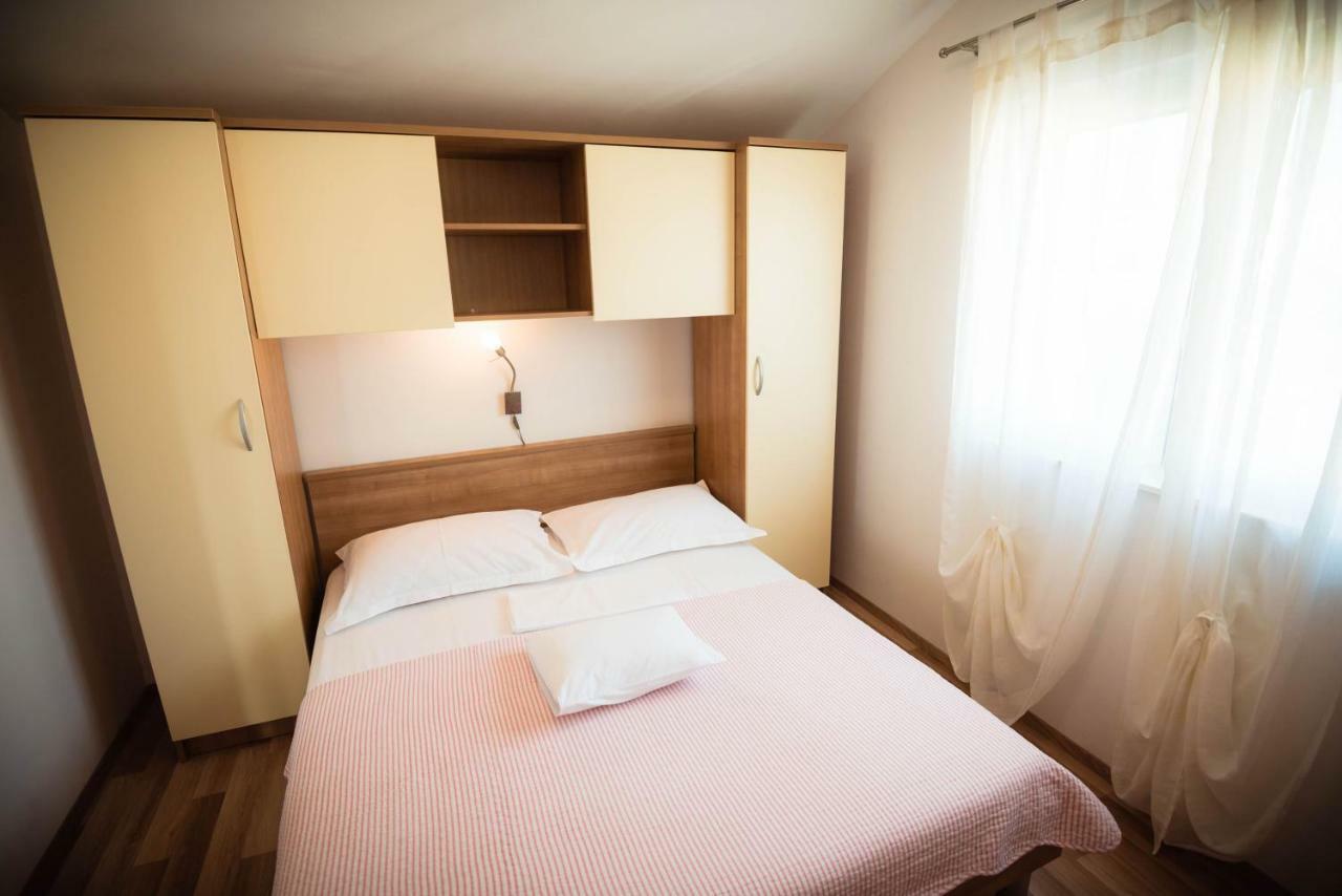 Apartmani Bare I Danica Grebaštica Eksteriør bilde