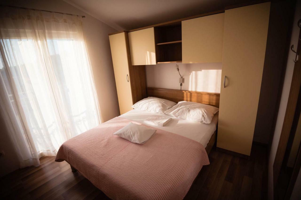 Apartmani Bare I Danica Grebaštica Eksteriør bilde